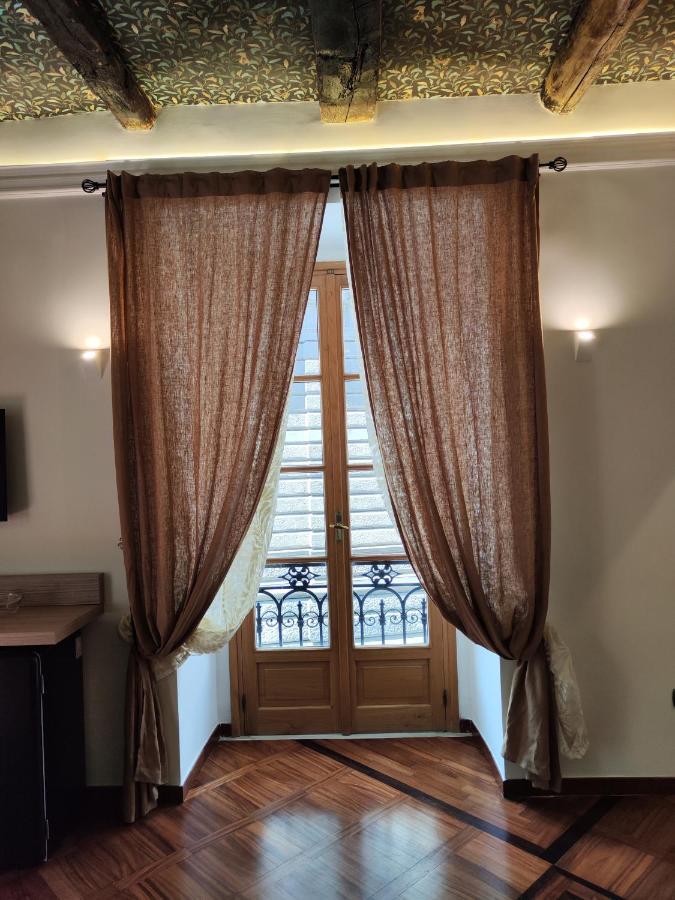 לינה וארוחת בוקר נאפולי Palazzo Il Convento Luxury Umberto I מראה חיצוני תמונה