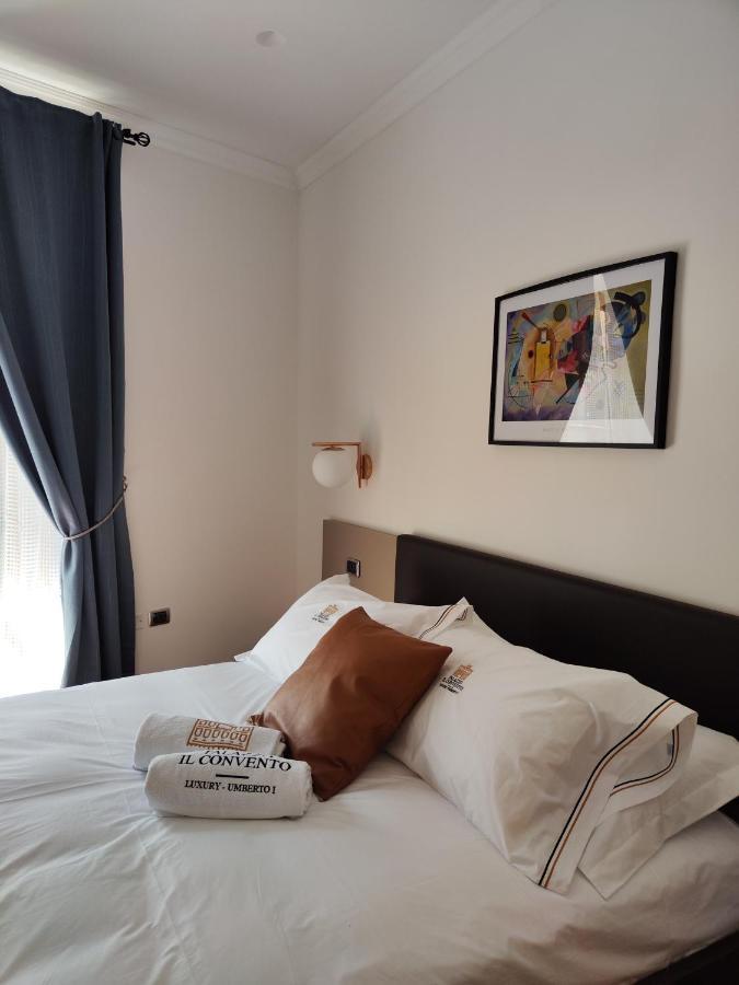 לינה וארוחת בוקר נאפולי Palazzo Il Convento Luxury Umberto I מראה חיצוני תמונה