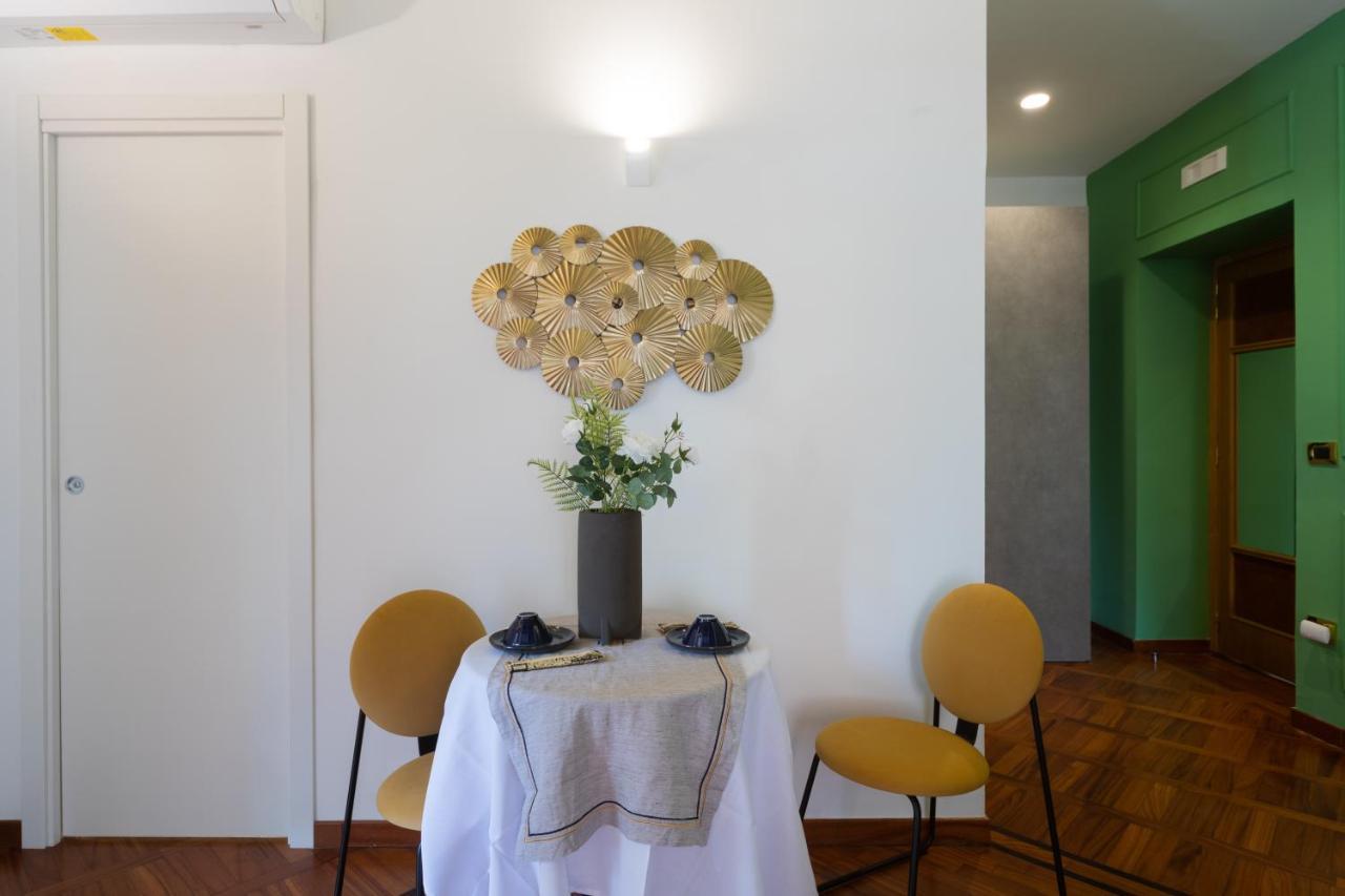 לינה וארוחת בוקר נאפולי Palazzo Il Convento Luxury Umberto I מראה חיצוני תמונה